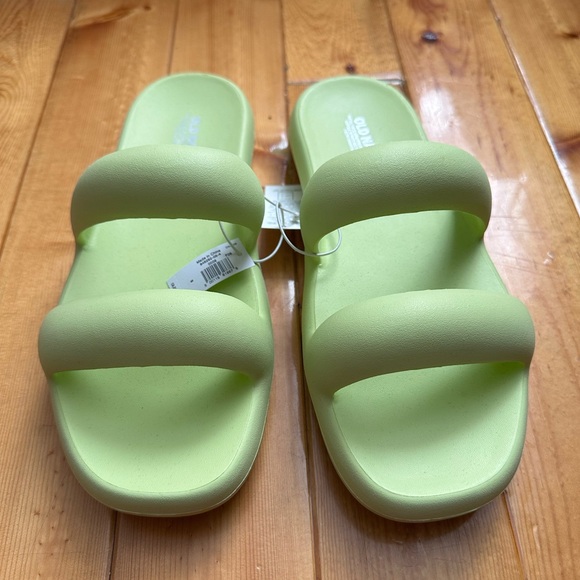 Old Navy Double-Strap Puff Slide Sandals - Picture 2 of 3